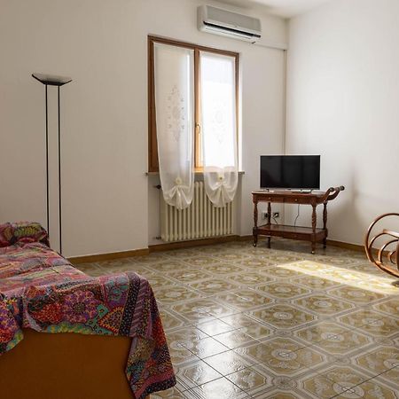 Вилла Casa Mercedes Дезенцано-дель-Гарда Экстерьер фото