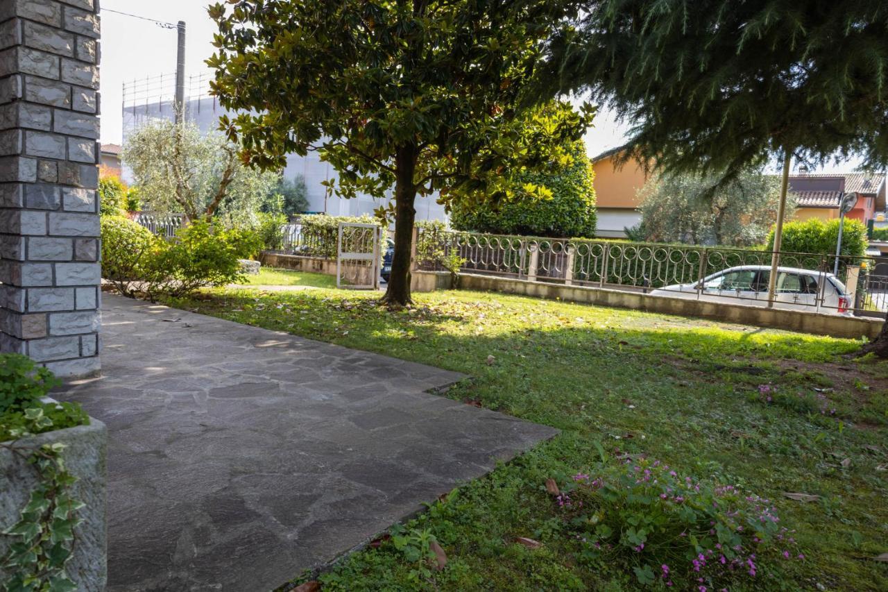 Вилла Casa Mercedes Дезенцано-дель-Гарда Экстерьер фото